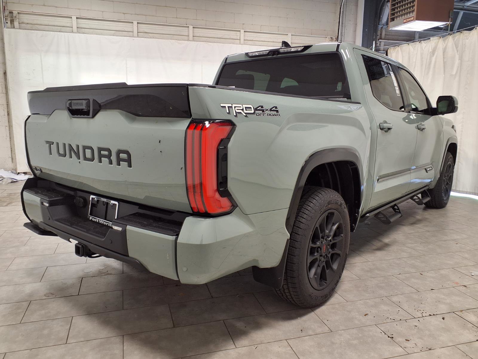 New 2026 Toyota Tundra Platinum AWD/4WD image 9