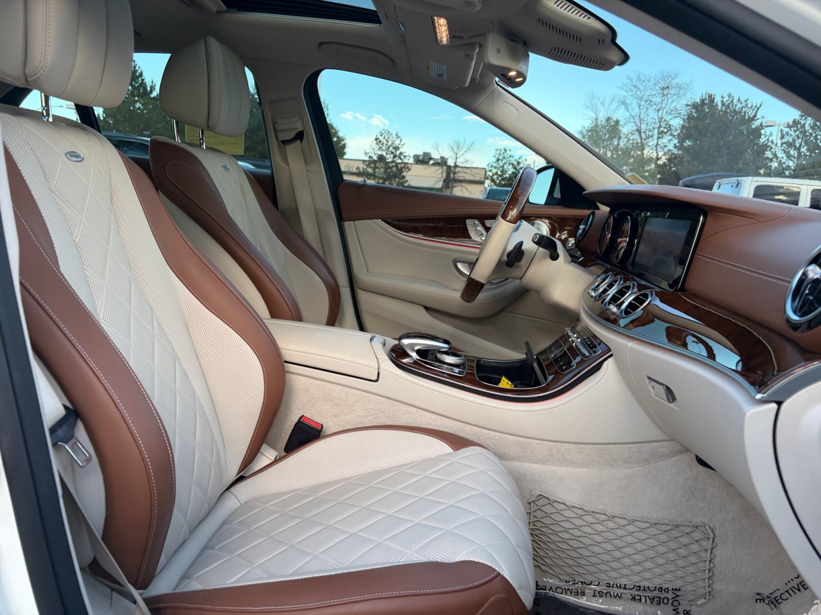 Used 2019 Mercedes-Benz E 300 4MATIC image 31