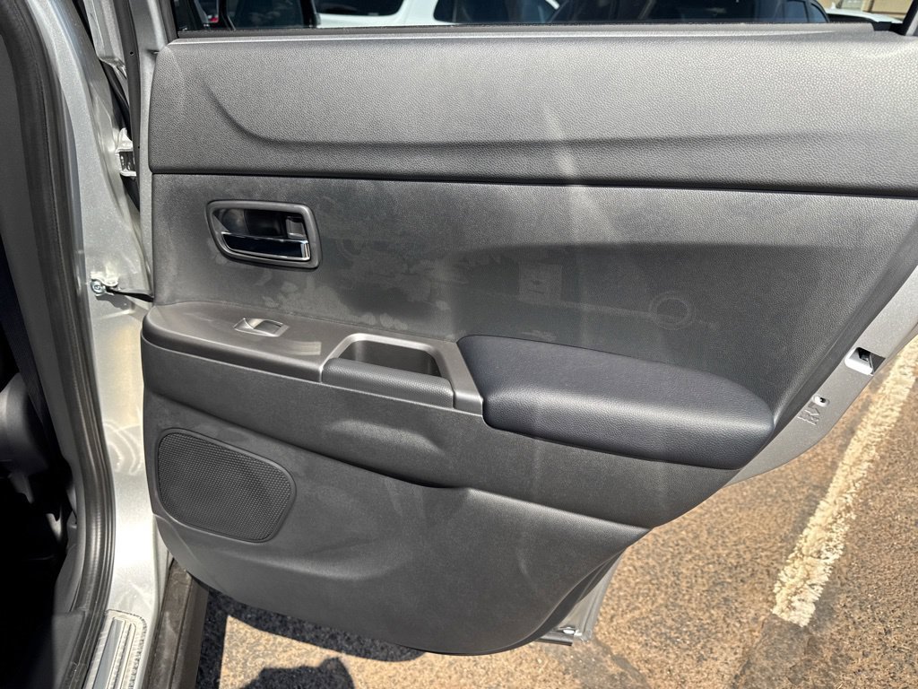 New 2027 Mitsubishi Outlander Sport SE FWD image 30