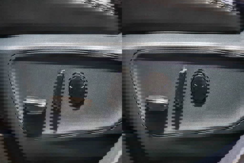 New 2025 Ford Maverick Lariat w/ Black Appearance Package image 20