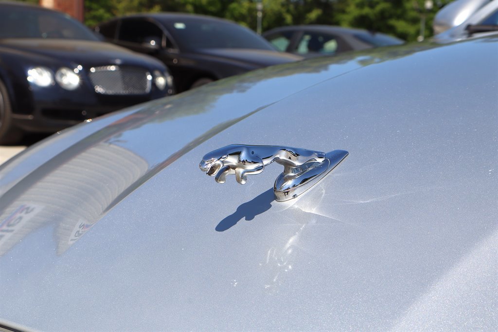 Used 2012 Jaguar XF RWD image 10