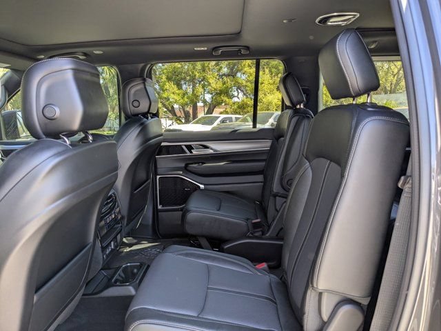 New 2026 Jeep Grand Wagoneer Limited w/ Premium Group II AWD/4WD image 14