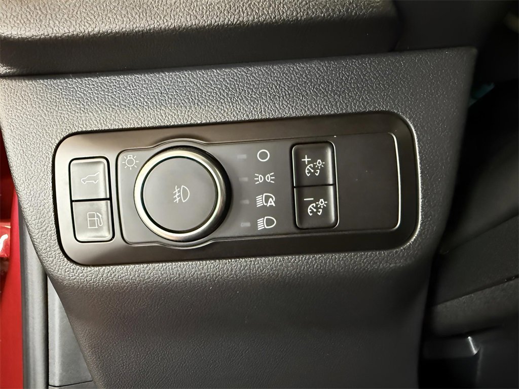 New 2026 Ford Escape SE w/ Class II Trailer Tow Package image 17