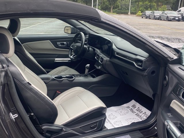 Used 2024 Ford Mustang Premium image 28