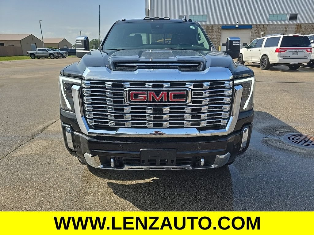 Used 2025 GMC Sierra 2500 Denali w/ Denali Reserve Package AWD/4WD image 2