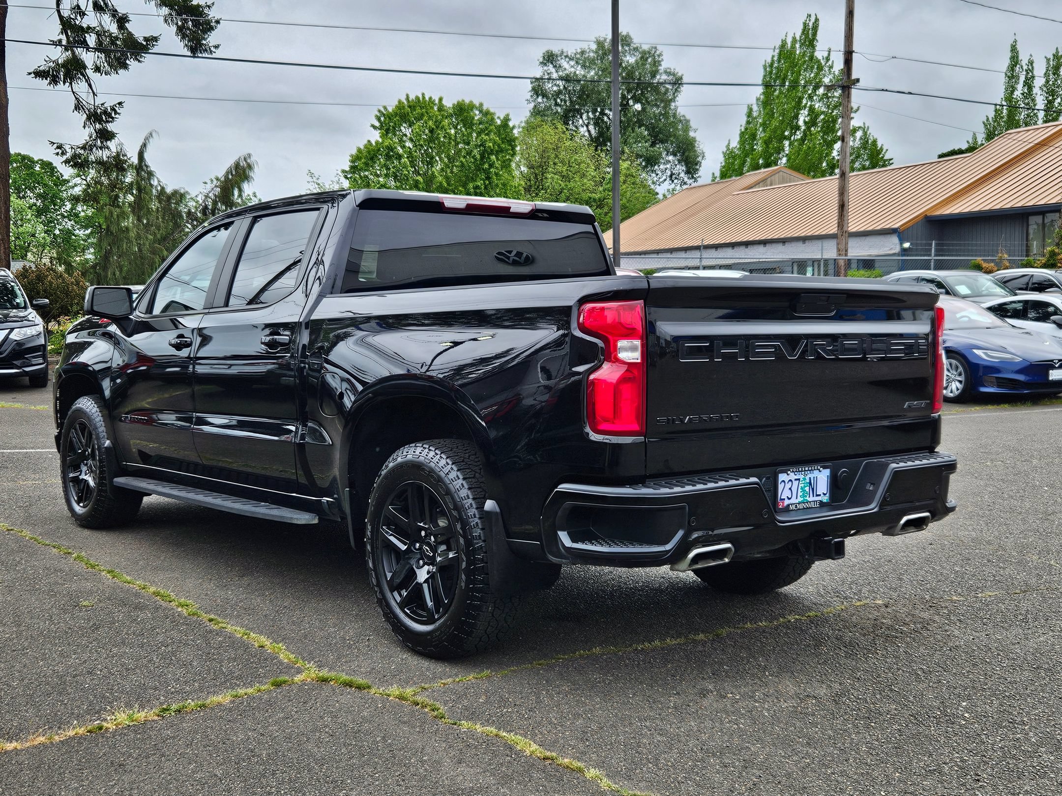 Used 2022 Chevrolet Silverado 1500 RST w/ LPO, Blackout Package AWD/4WD image 3