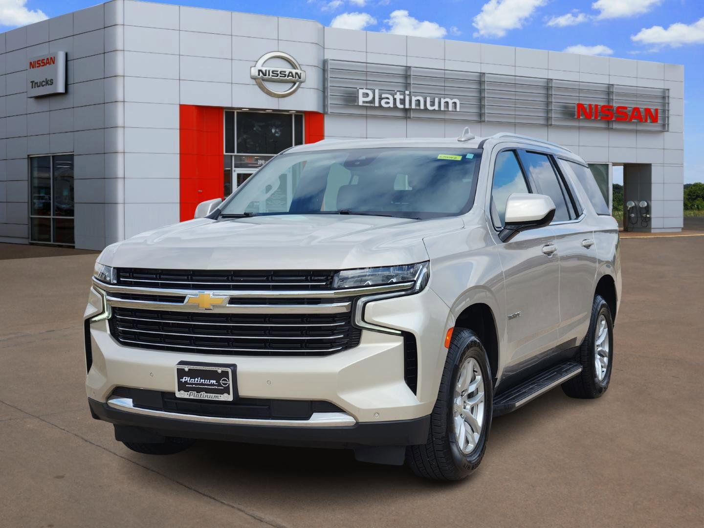 Used 2023 Chevrolet Tahoe LT image 2