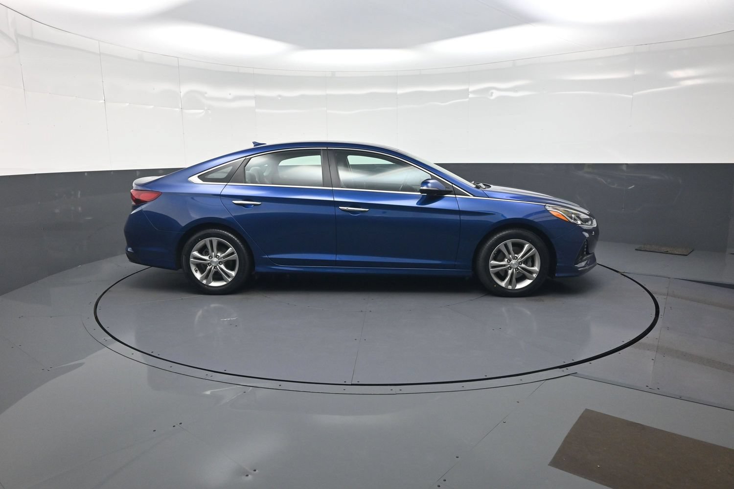 Used 2018 Hyundai Sonata SEL FWD image 2