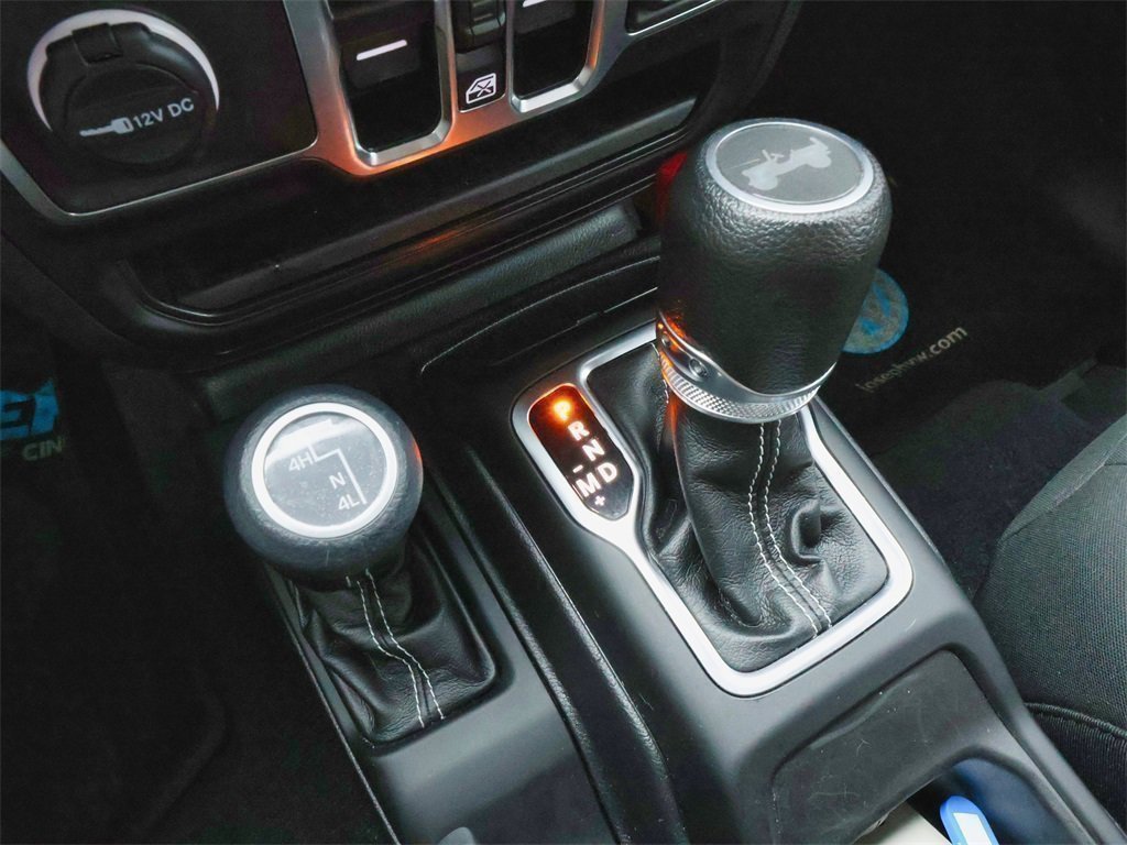 Used 2023 Jeep Wrangler Sahara image 27