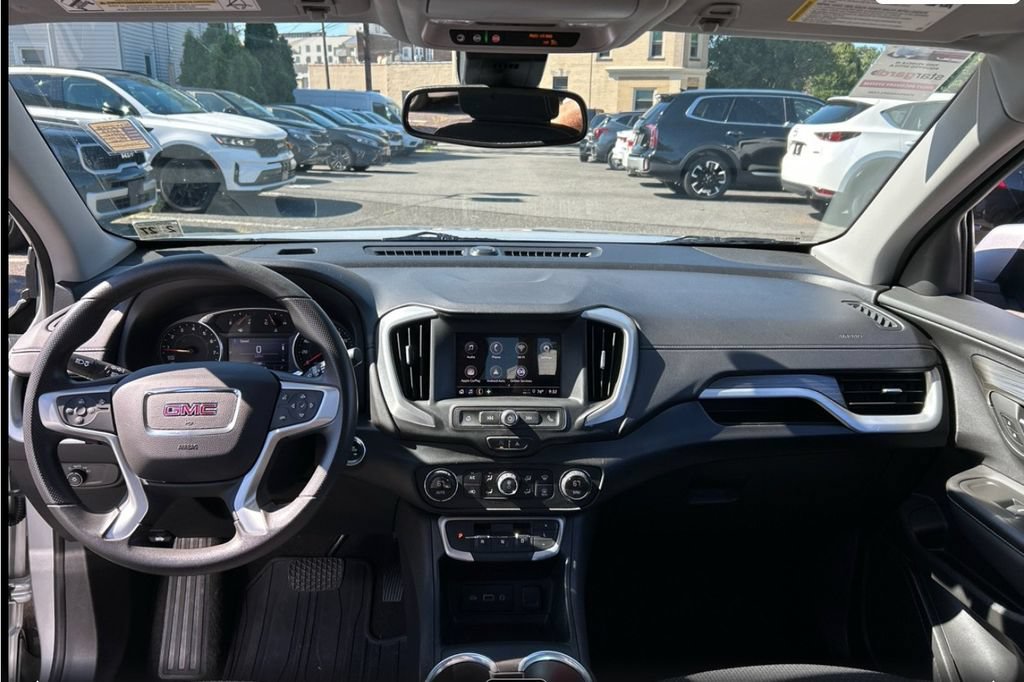 Used 2022 GMC Terrain SLE w/ Driver Convenience Package AWD/4WD image 13