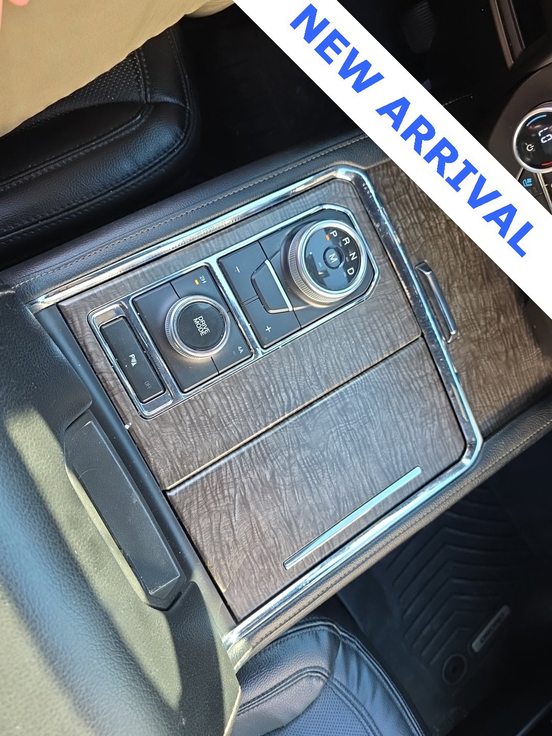 Used 2021 Ford Expedition Max Limited image 26