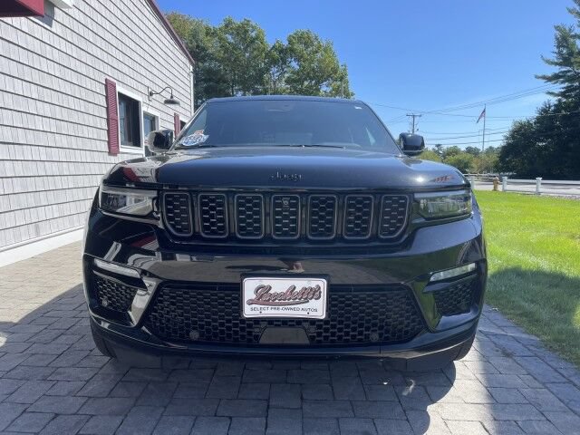 Used 2025 Jeep Grand Cherokee Summit w/ Obsidian Package AWD/4WD image 34