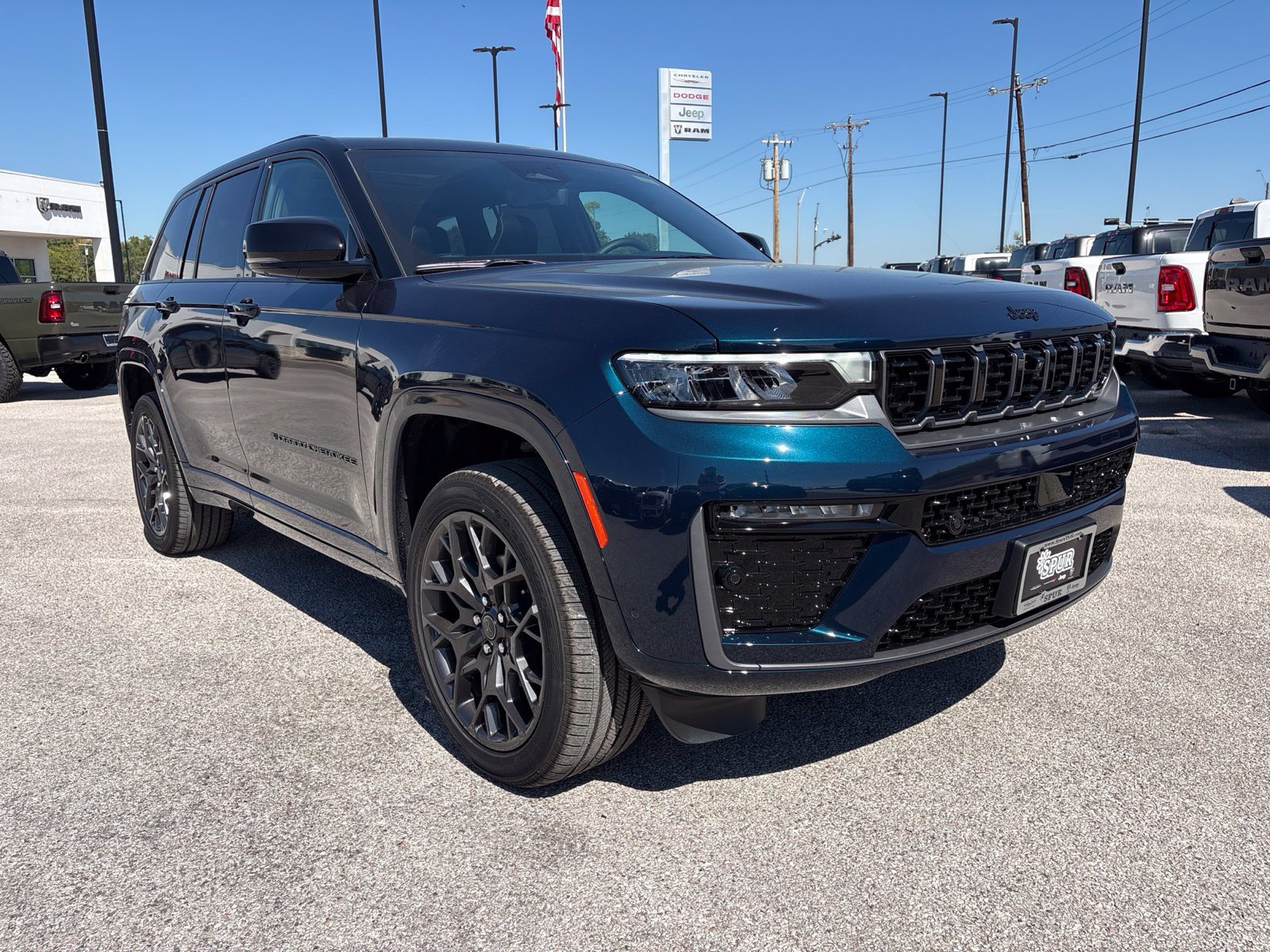 New 2027 Jeep Grand Cherokee Summit w/ Adv Protech Group IV AWD/4WD image 8