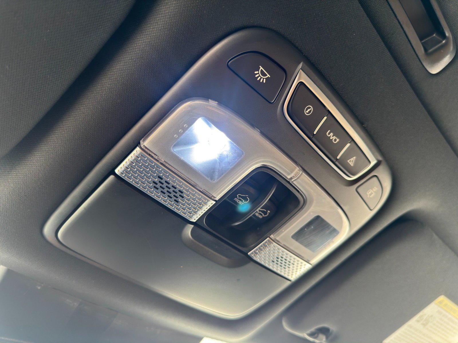 Used 2020 Kia Telluride SX w/ Towing Package FWD image 34