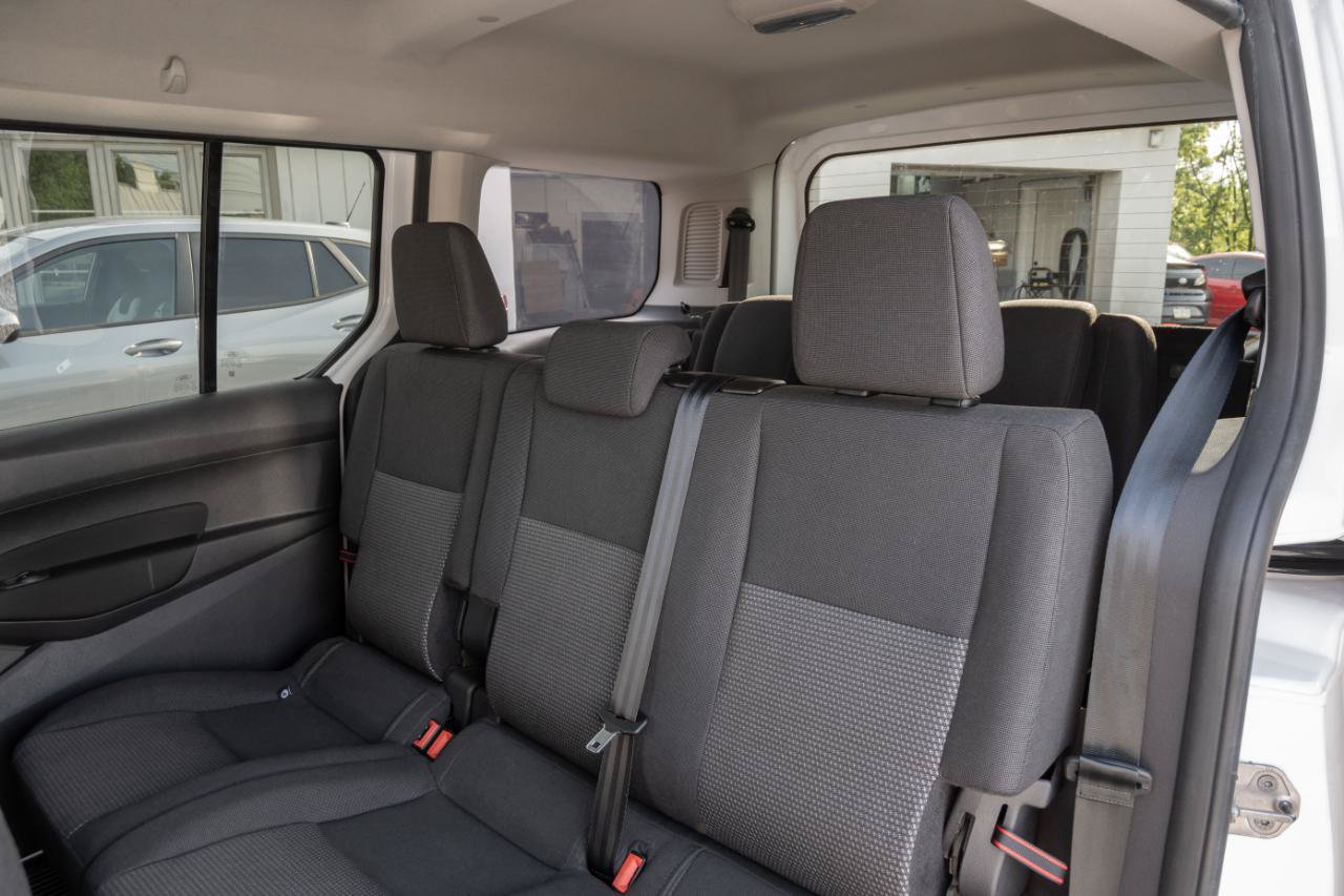 Used 2018 Ford Transit Connect XL FWD image 19