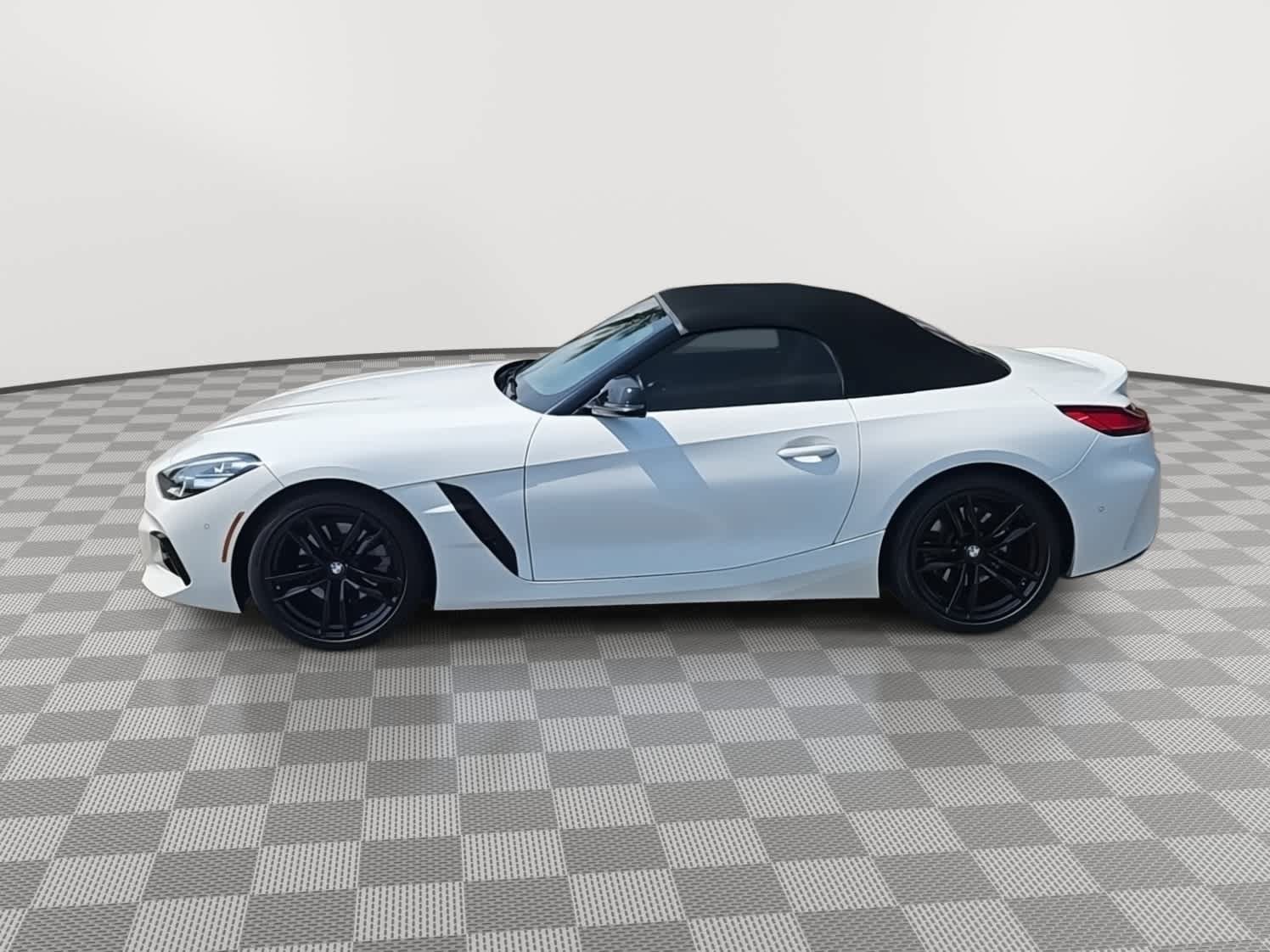 Used 2020 BMW Z4 sDrive30i w/ Executive Package RWD image 5