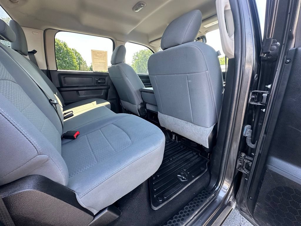 Used 2018 RAM 1500 Express AWD/4WD image 11