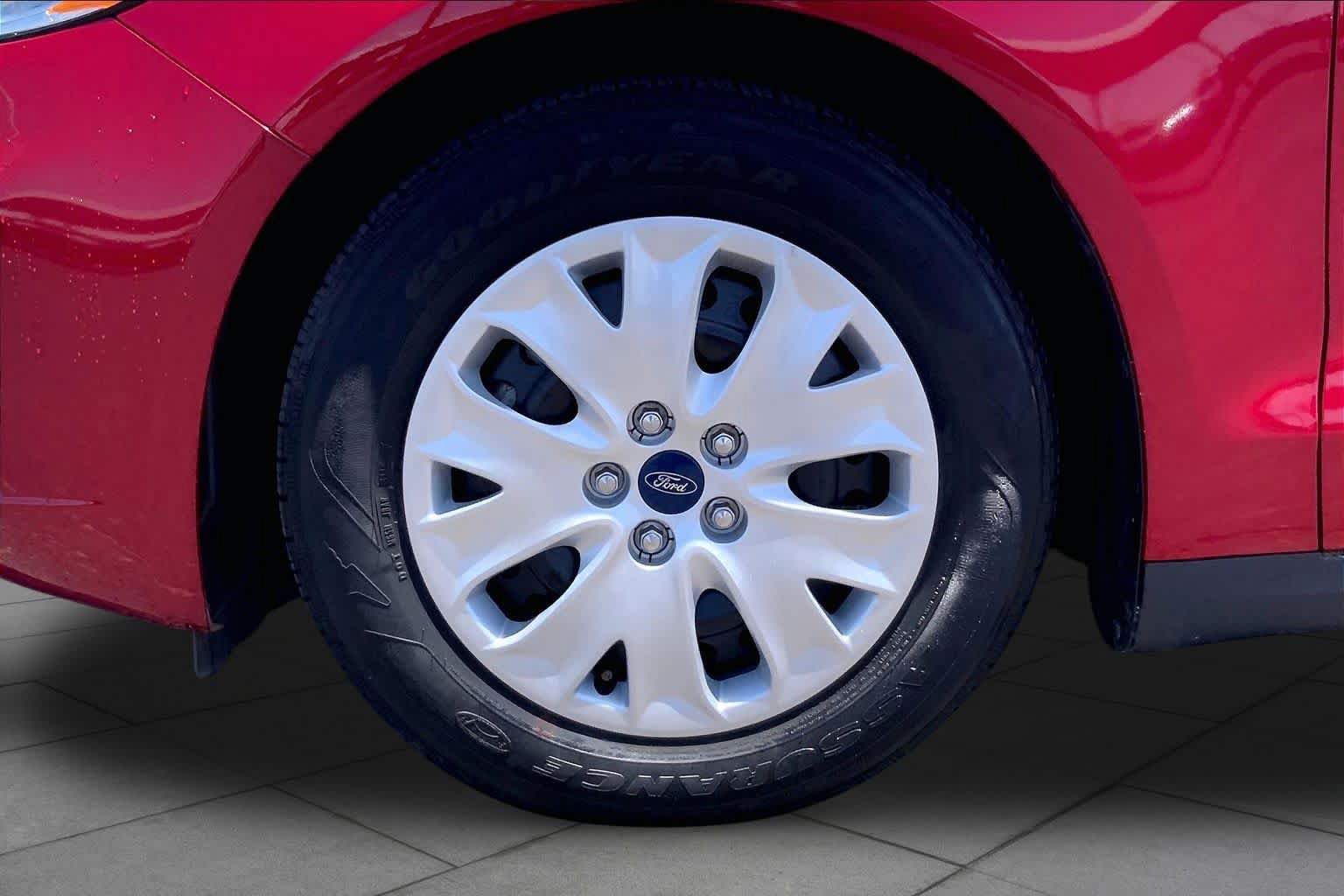 Used 2020 Ford Fusion S FWD image 11