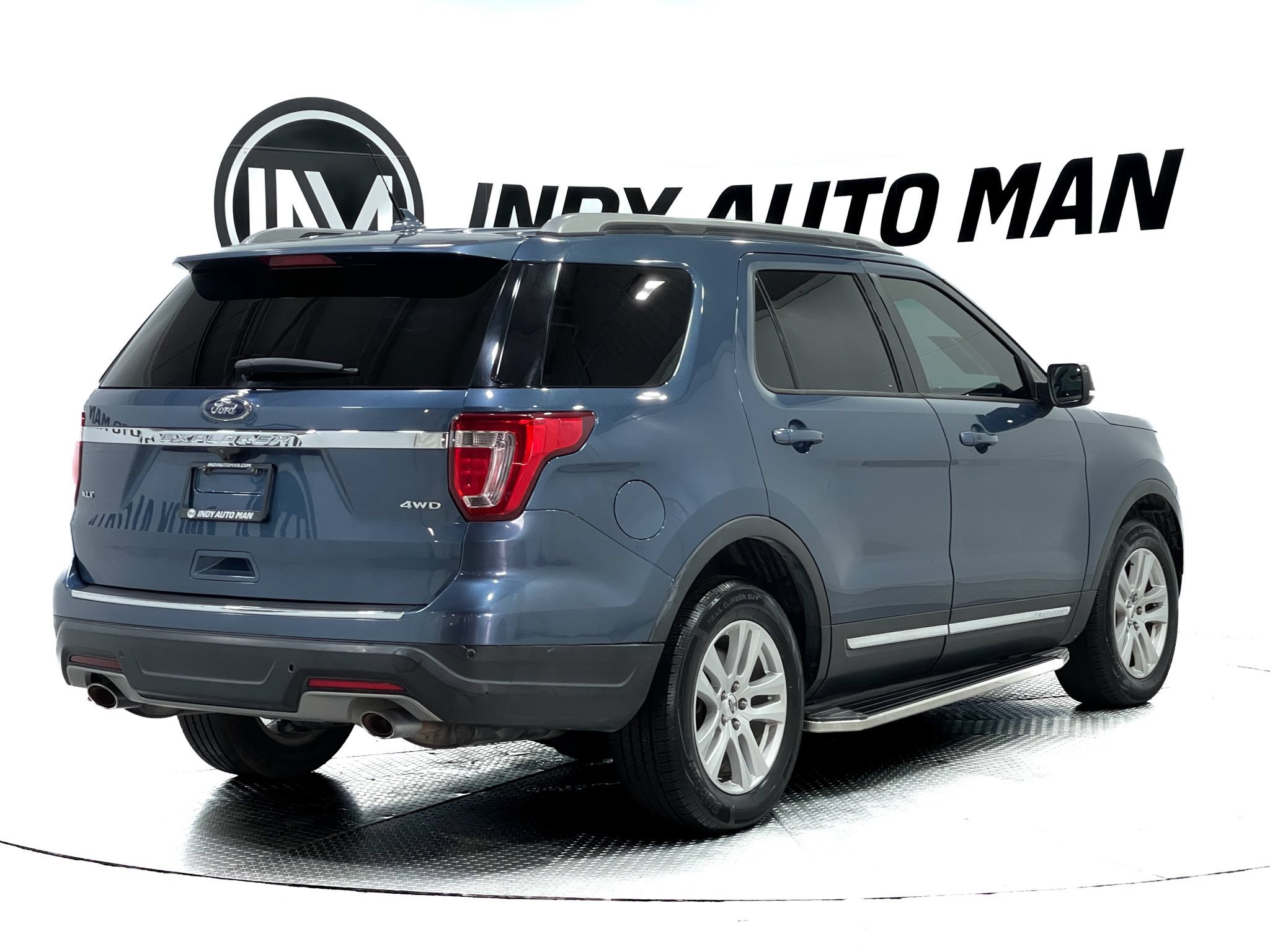 Used 2018 Ford Explorer XLT w/ Equipment Group 201A AWD/4WD image 4
