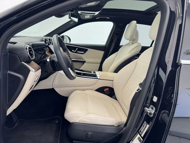 Used 2024 Mercedes-Benz GLC 300 4MATIC image 17