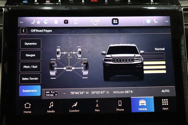 Used 2023 Jeep Grand Cherokee Overland AWD/4WD image 44