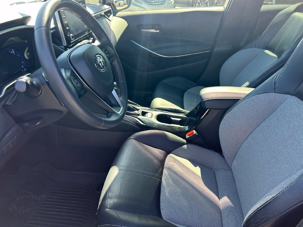 Used 2022 Toyota Corolla XSE FWD image 11