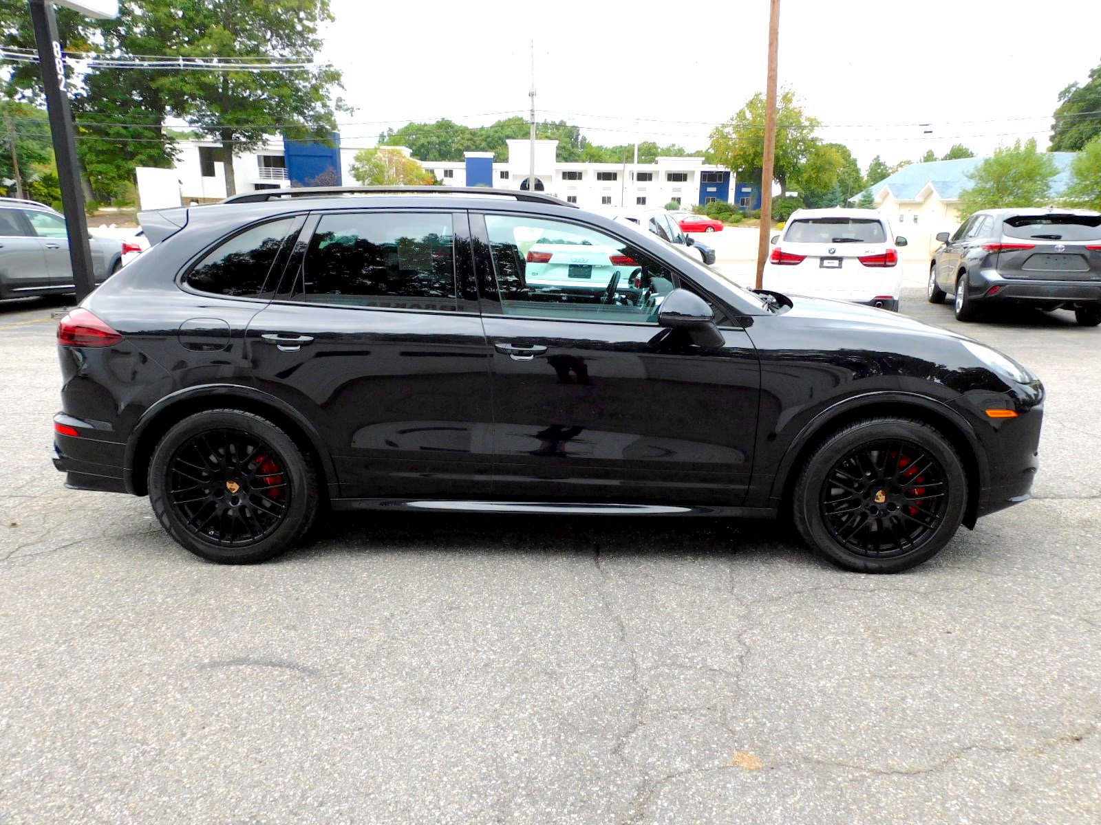 Used 2016 Porsche Cayenne GTS AWD/4WD image 6