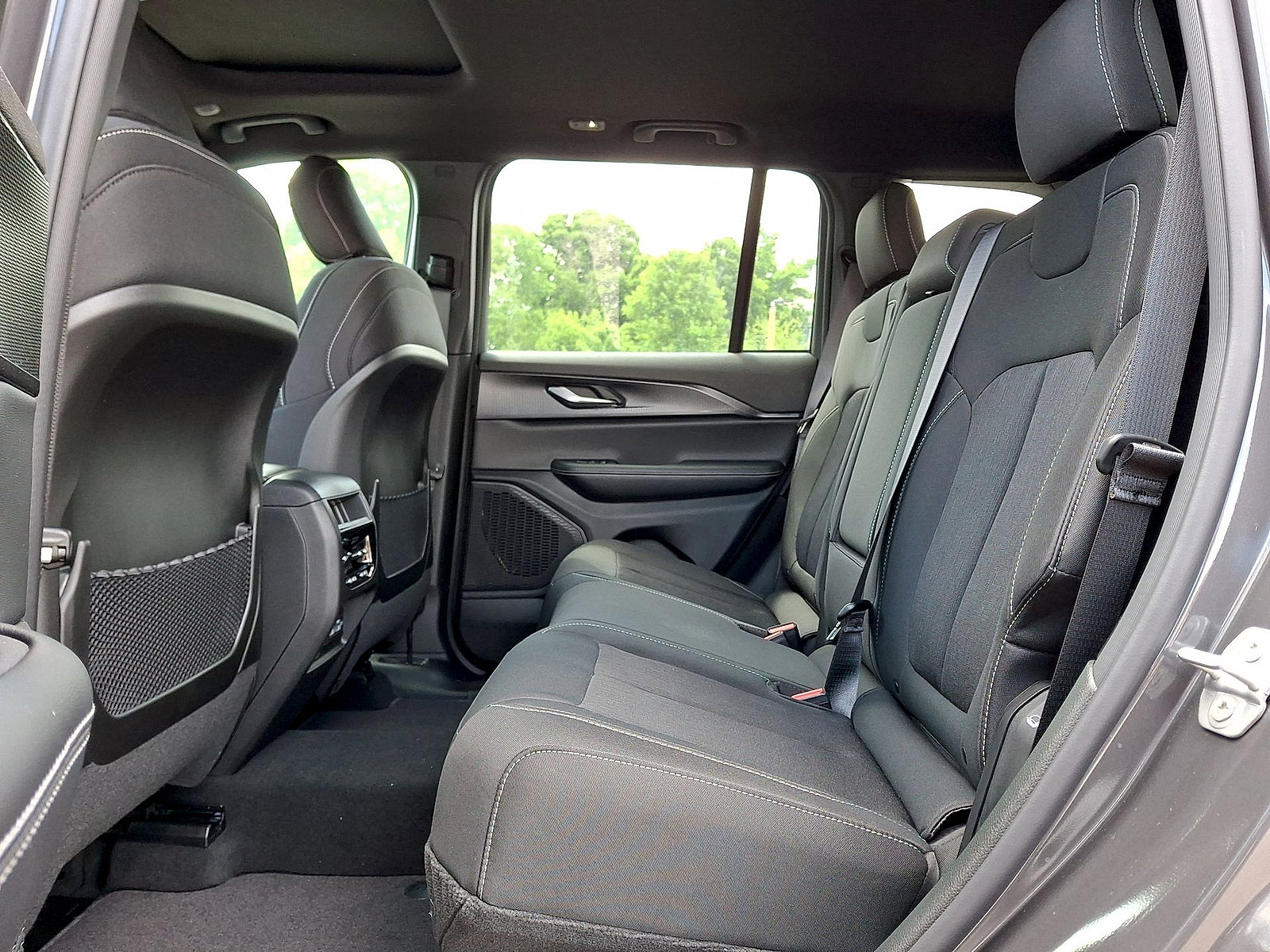 New 2026 Jeep Grand Cherokee Laredo X AWD/4WD image 13
