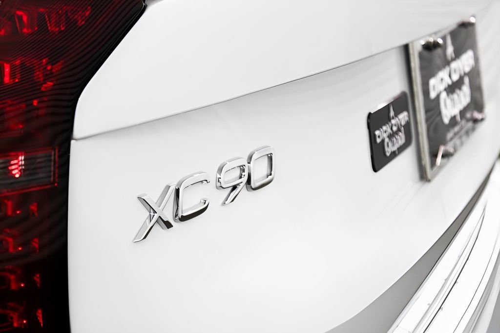 New 2025 Volvo XC90 T8 Core w/ Protection Package AWD/4WD image 8