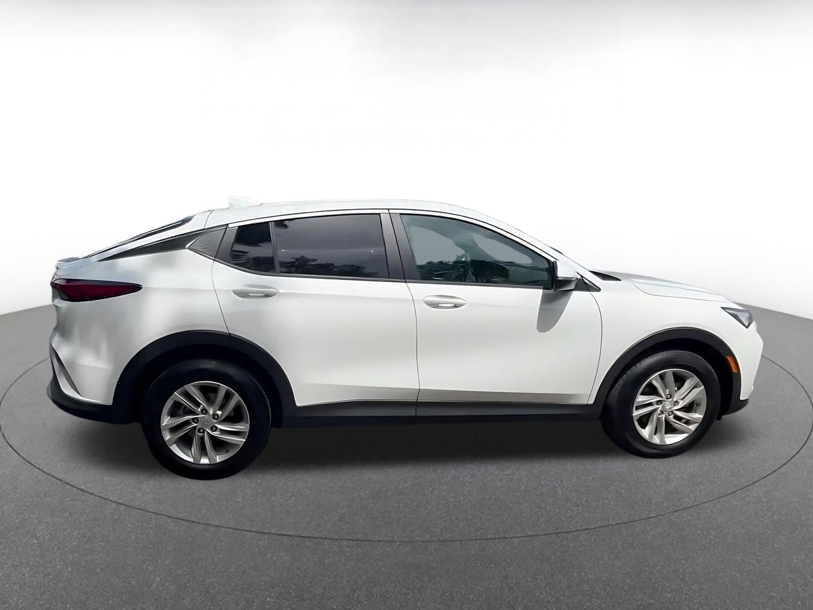 Used 2025 Buick Envista Preferred image 16