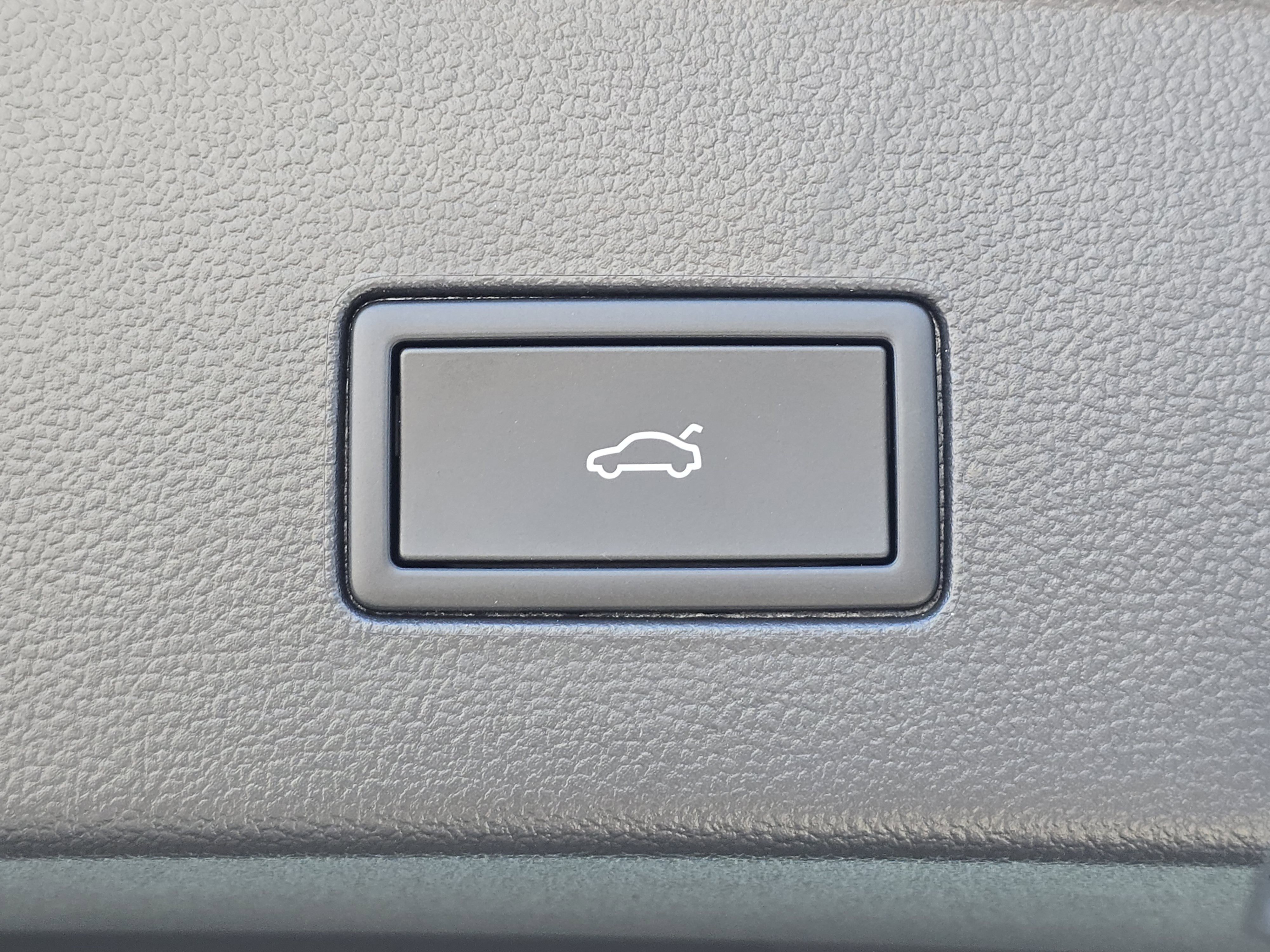 New 2026 Volkswagen Atlas Cross Sport SEL Premium R-Line image 17