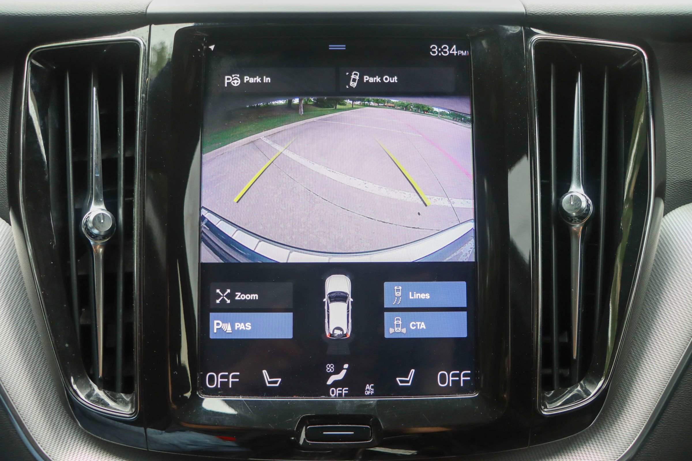 Used 2018 Volvo XC60 T5 R-Design w/ Convenience Package image 40