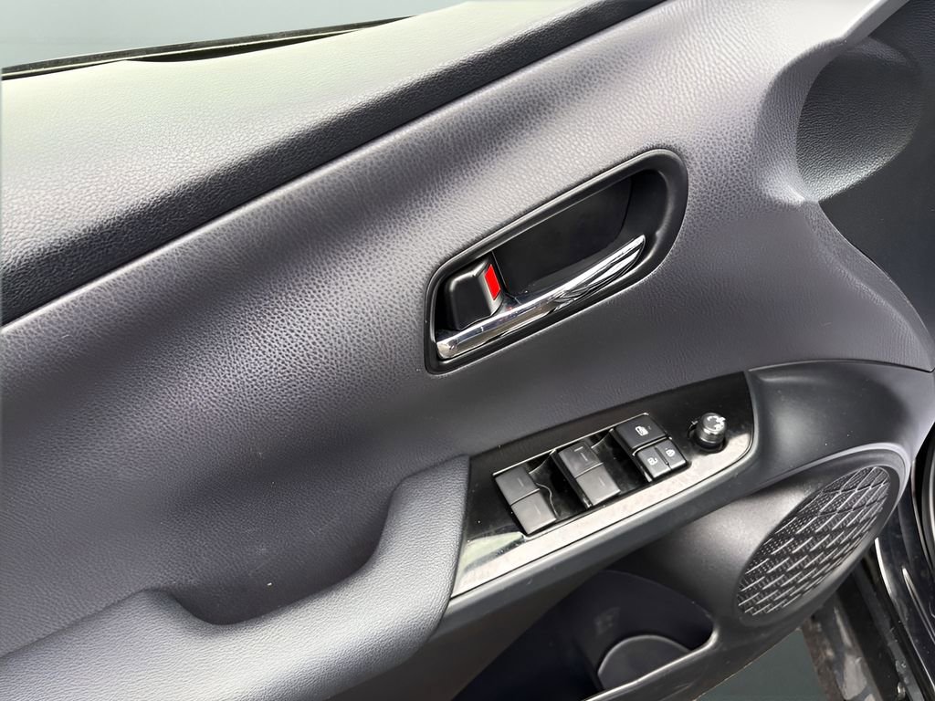 Used 2020 Toyota Prius LE image 12