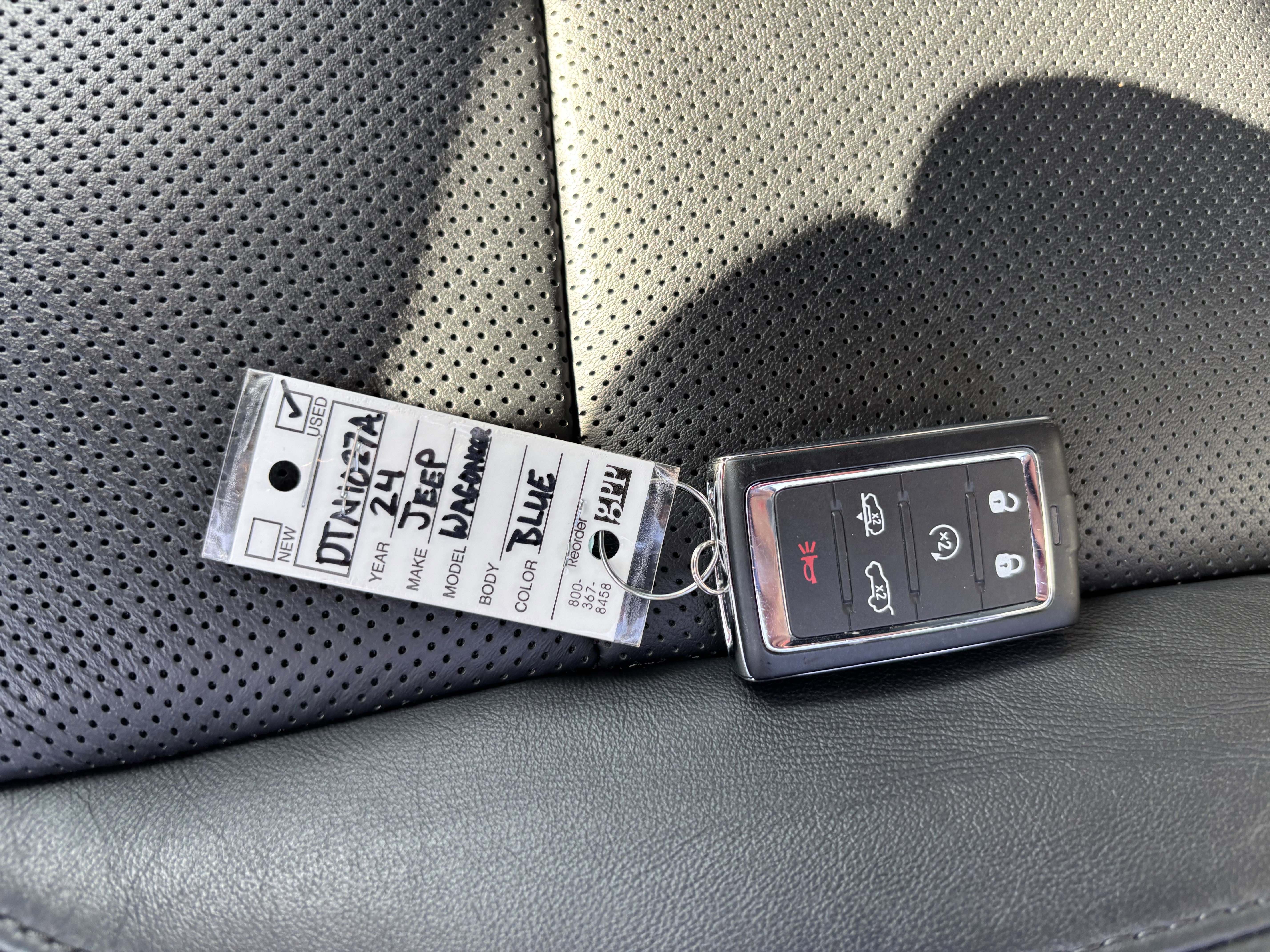 Used 2024 Jeep Wagoneer L Series II w/ Convenience Group I image 38