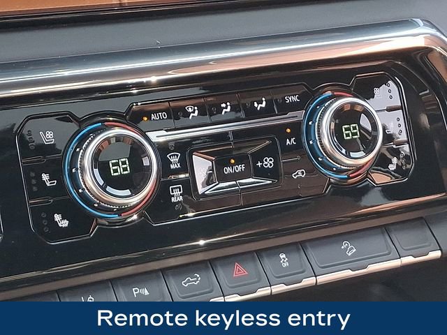 Used 2025 GMC Sierra 2500 Denali Ultimate image 14