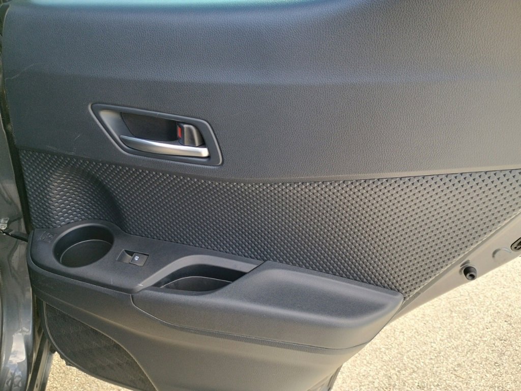 Used 2018 Toyota C-HR XLE image 16