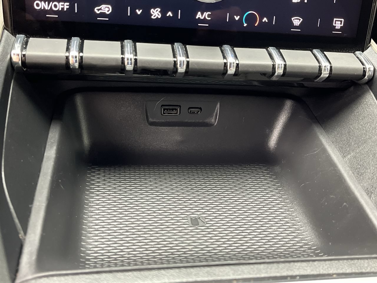 Certified 2025 GMC Terrain Elevation AWD/4WD image 24
