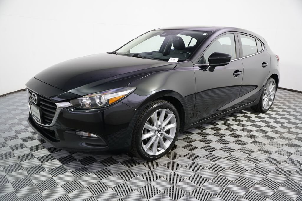 Used 2017 MAZDA MAZDA3 Touring FWD image 2