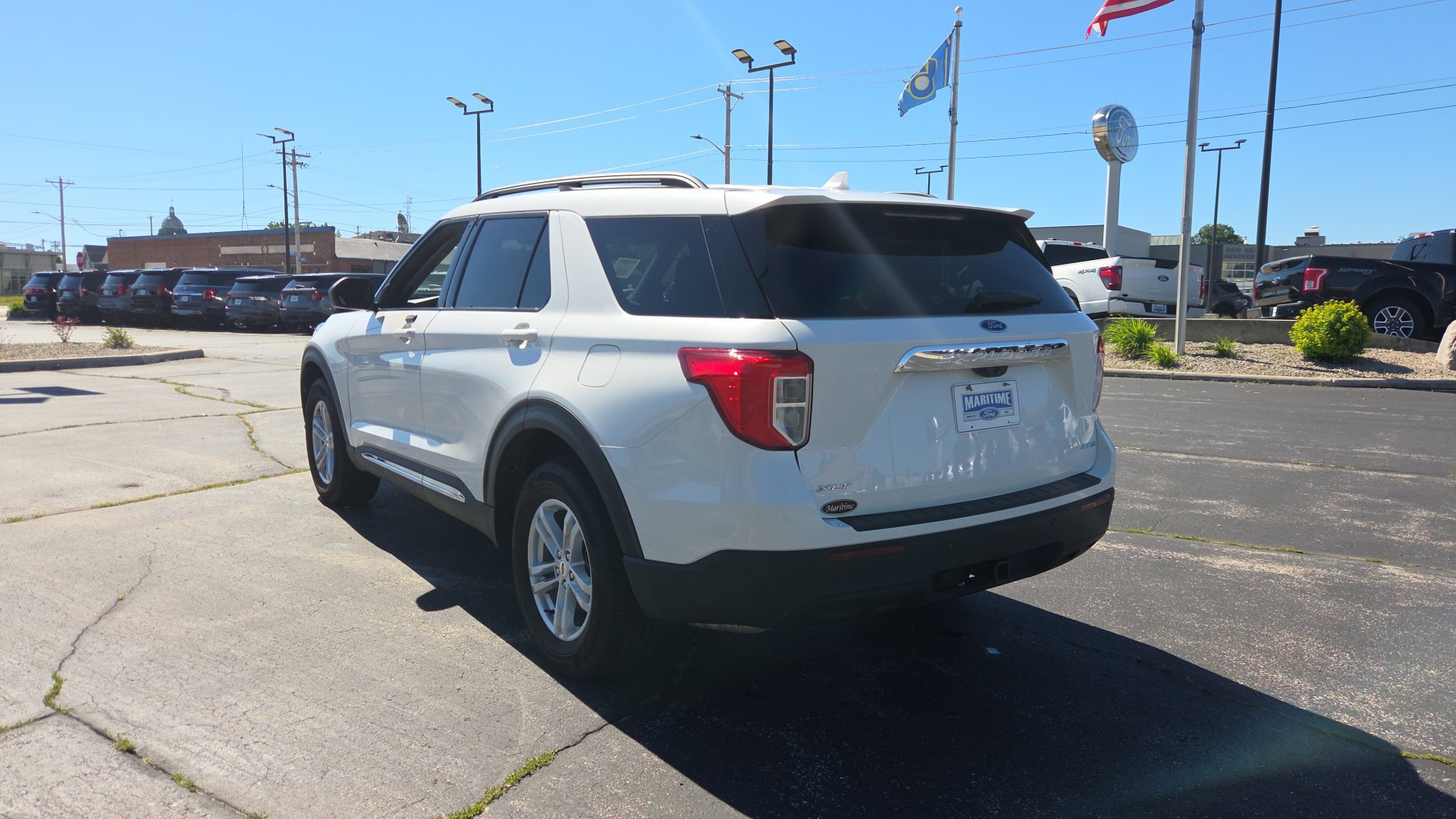 Used 2025 Ford Explorer ST AWD/4WD image 6