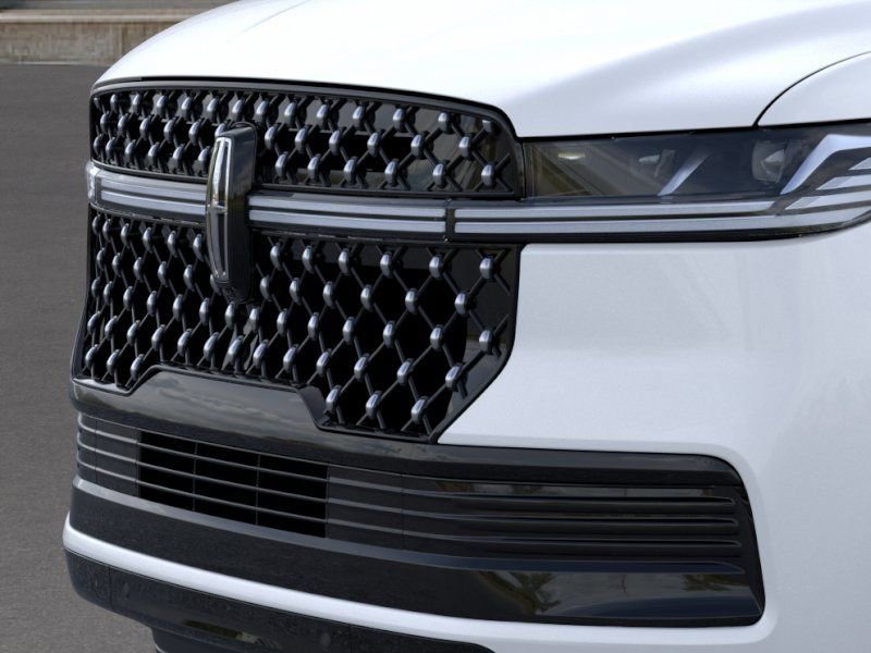 New 2026 Lincoln Navigator L Black Label AWD/4WD image 17