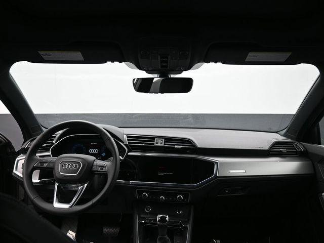 New 2025 Audi Q3 2.0T Premium image 10