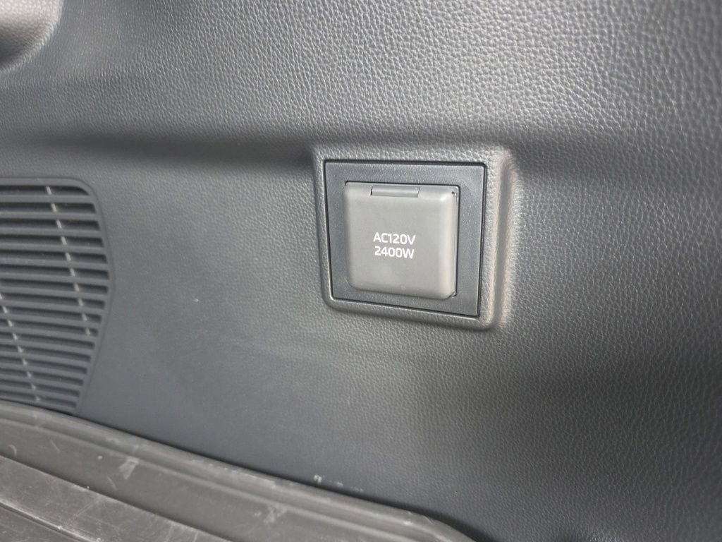 Used 2025 Toyota Land Cruiser w/ Premium Package image 39