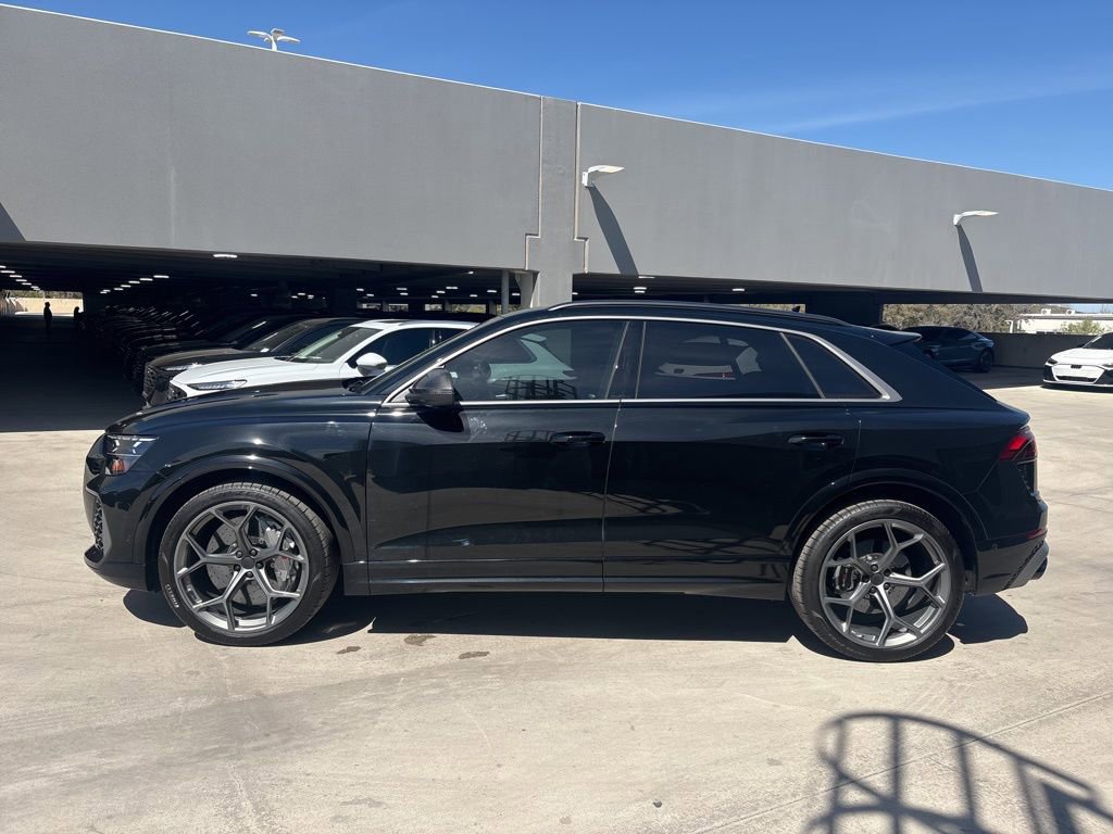Used 2026 Audi RS Q8 performance w/ RS Design Package - Red AWD/4WD image 9