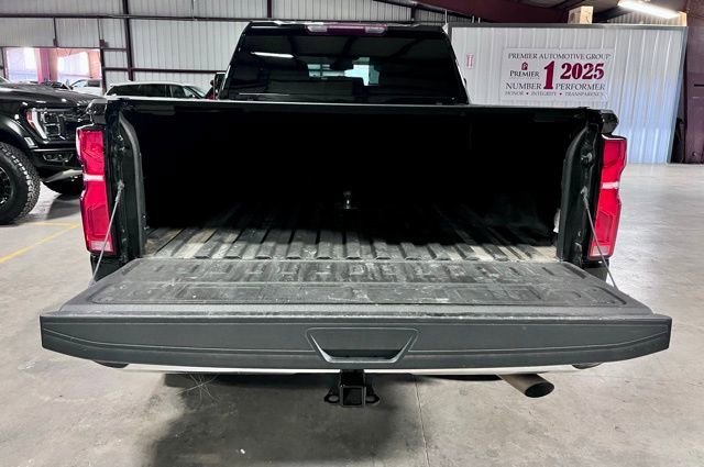 Used 2024 Chevrolet Silverado 2500 LTZ image 5