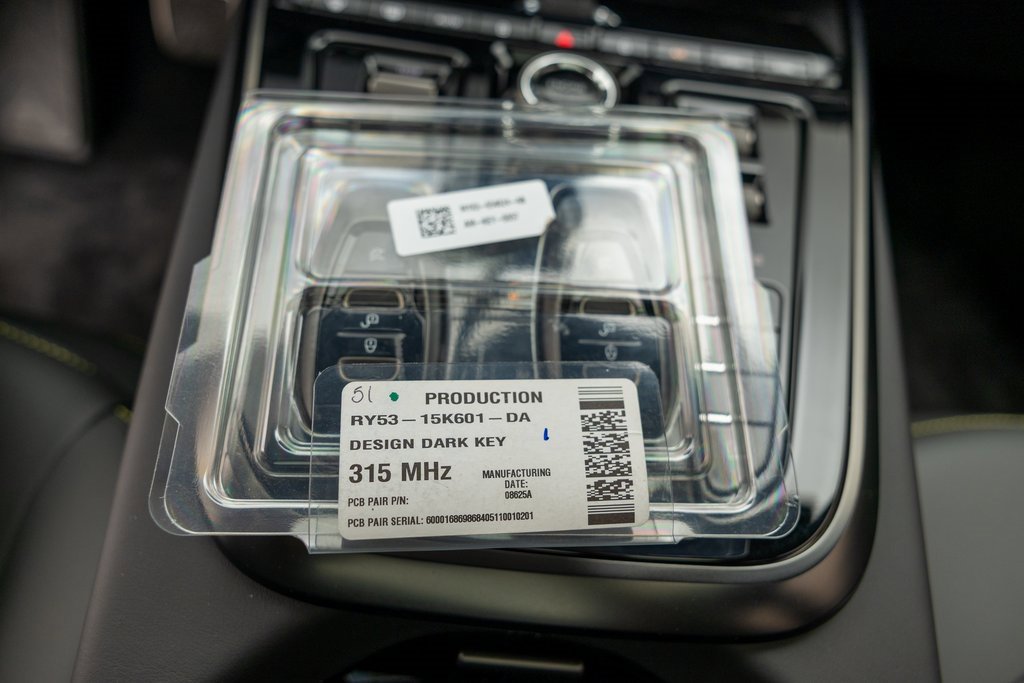 New 2025 Aston Martin DBX 707 image 38