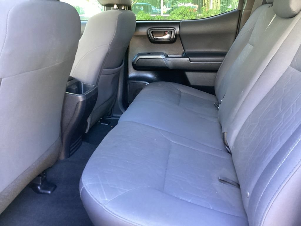 Used 2019 Toyota Tacoma TRD Sport w/ Technology Package AWD/4WD image 5
