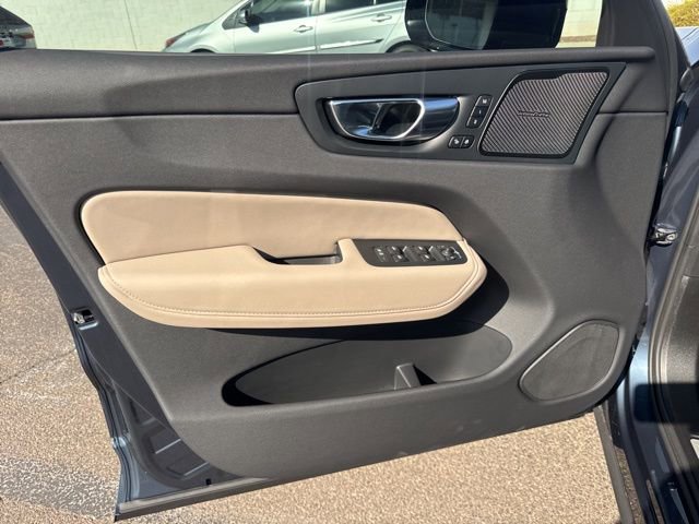 New 2026 Volvo XC60 B5 Plus w/ Climate Package image 14