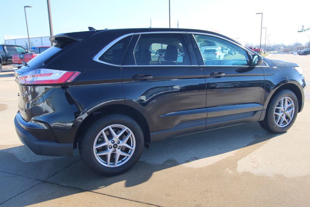 Used 2024 Ford Edge SEL image 5
