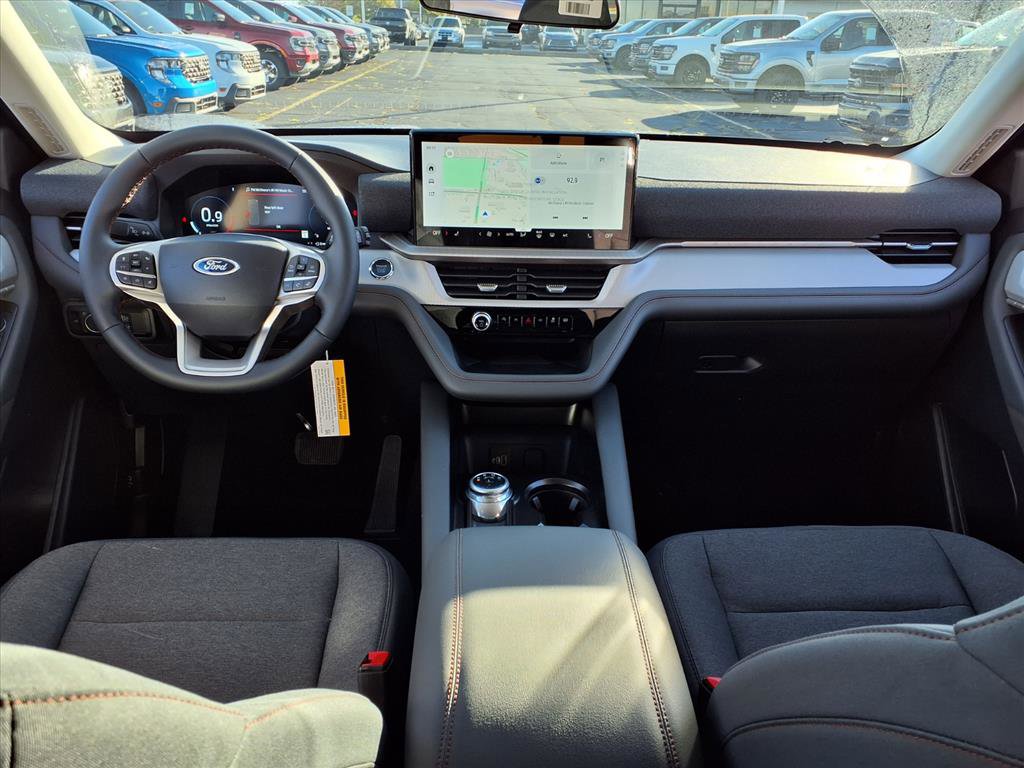 New 2026 Ford Explorer Active image 5
