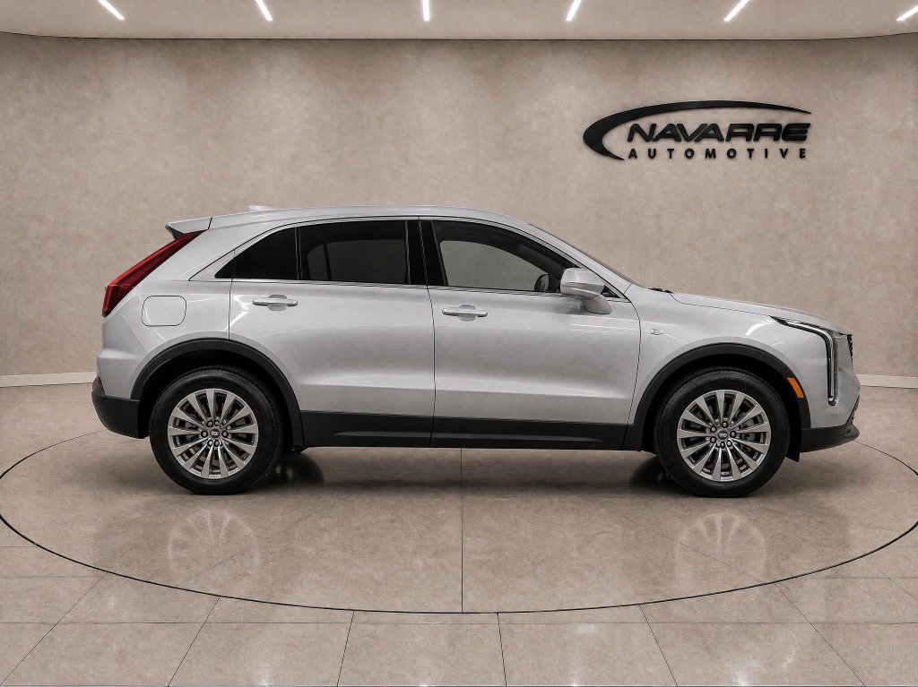 Used 2025 Cadillac XT4 Premium Luxury FWD image 8
